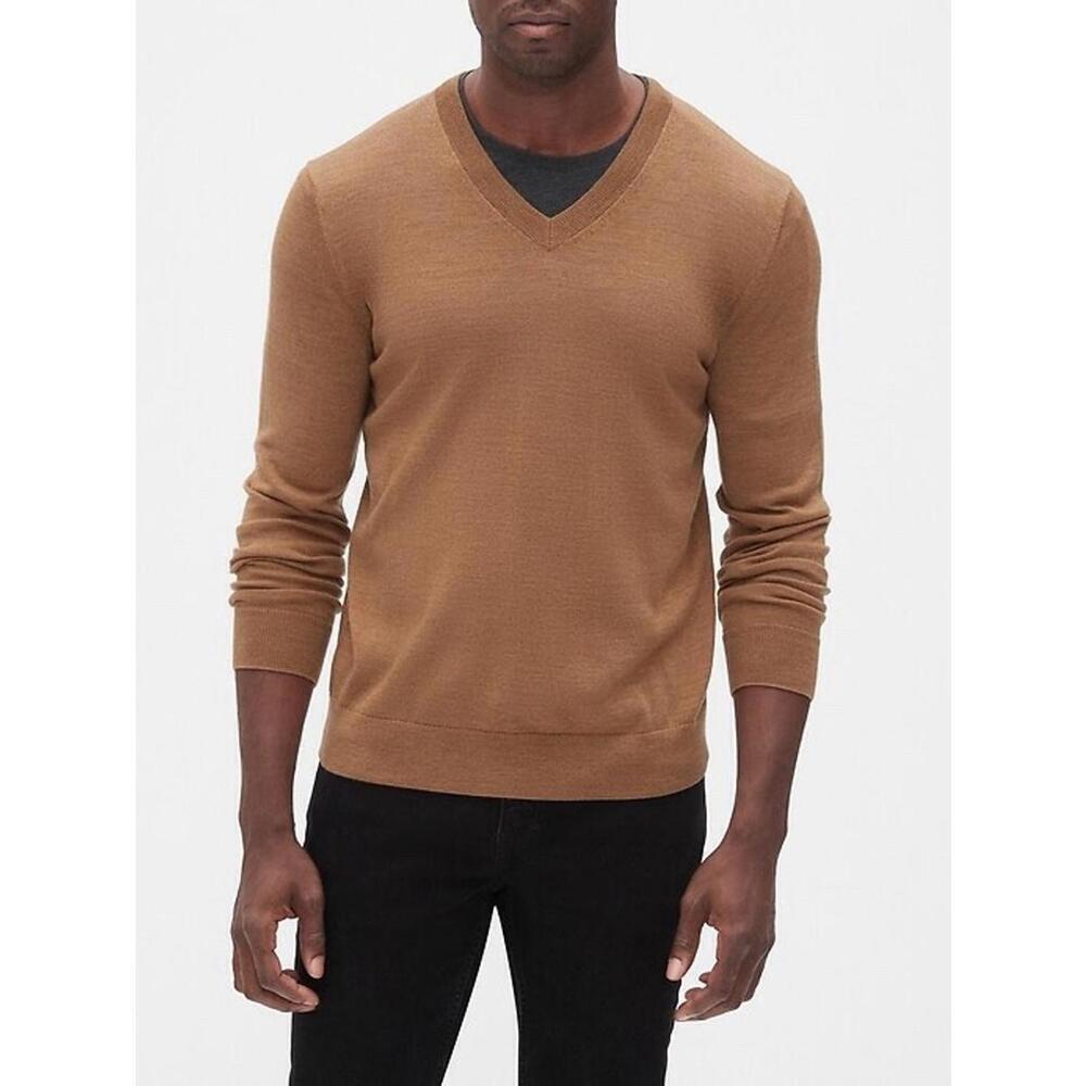Men’s Banana Republic 100% Merino Wool V Neck Sweater - Fall Cozy Sweater